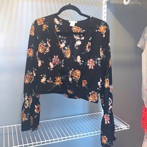 Black floral crop top